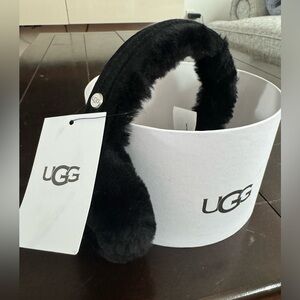 Ugg Earmuff woman black